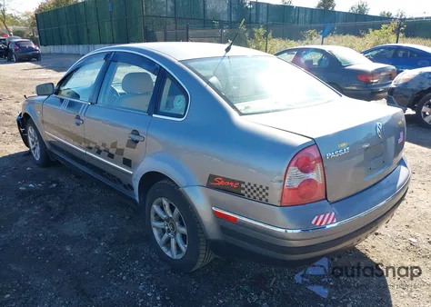 2002 Volkswagen Passat Gls из США, поврежденный, VIN WVWPD63B42P033886